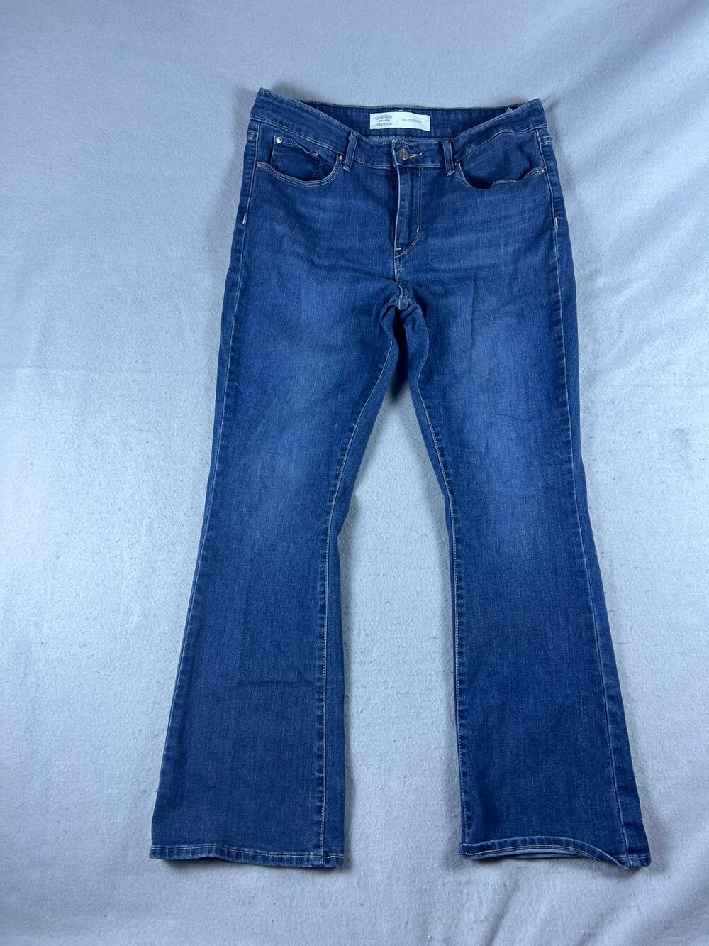 Signature by Levi Strauss Womens 14S Blue Mid Rise Bootcut Medium Wash Denim